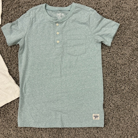 Bundle of two boys tshirts, size 10-11 - Picture 2 of 8